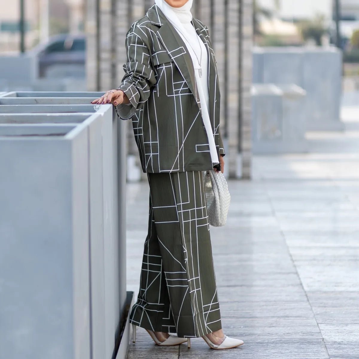 Elegant Striped Suit – Relaxed Blazer & Trousers Chic - LunaKit.LTD