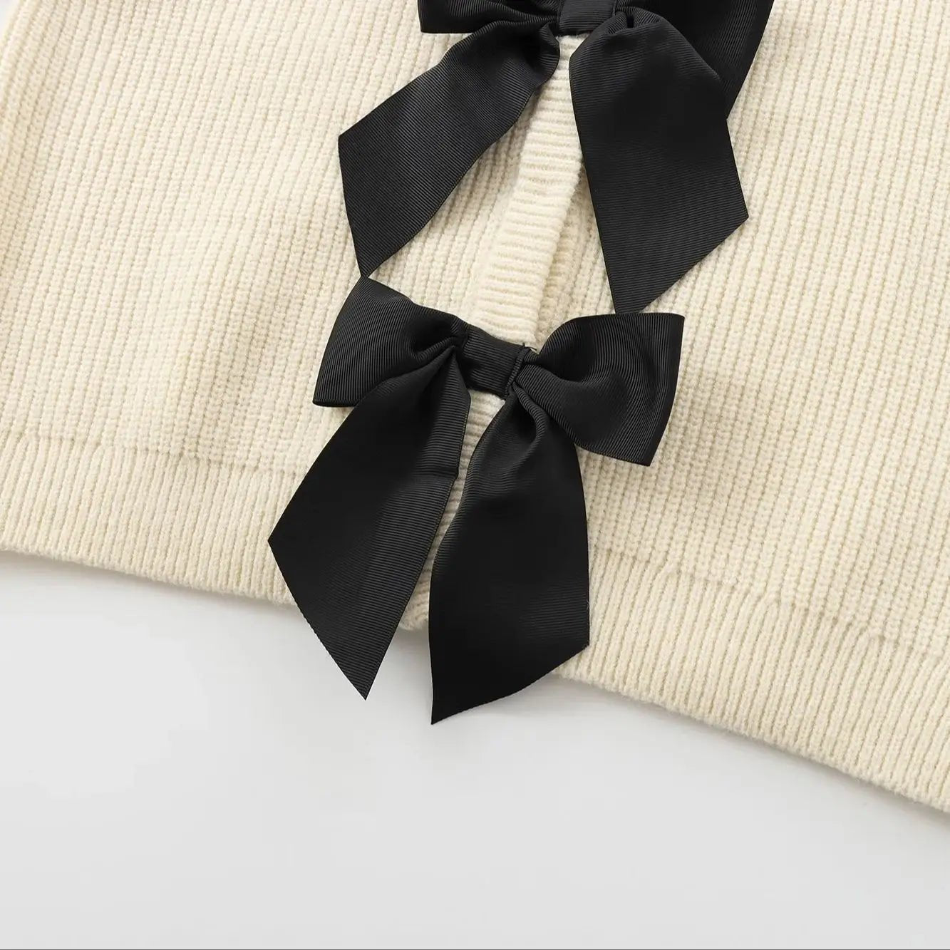 Long - Sleeve Knit Sweater – Feminine Minimal Chic - LunaKit.LTD