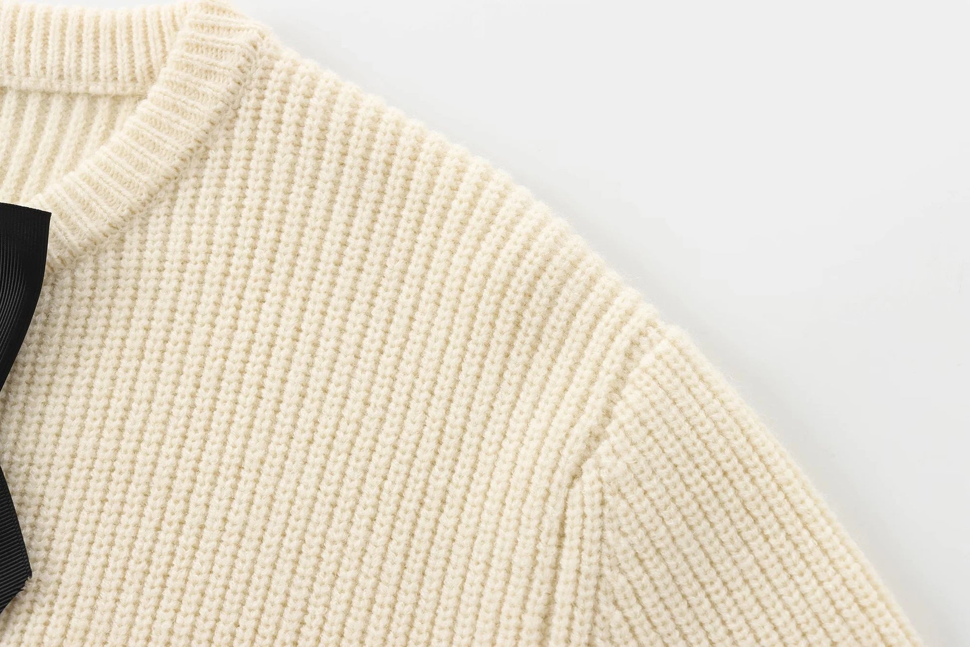 Long - Sleeve Knit Sweater – Feminine Minimal Chic - LunaKit.LTD
