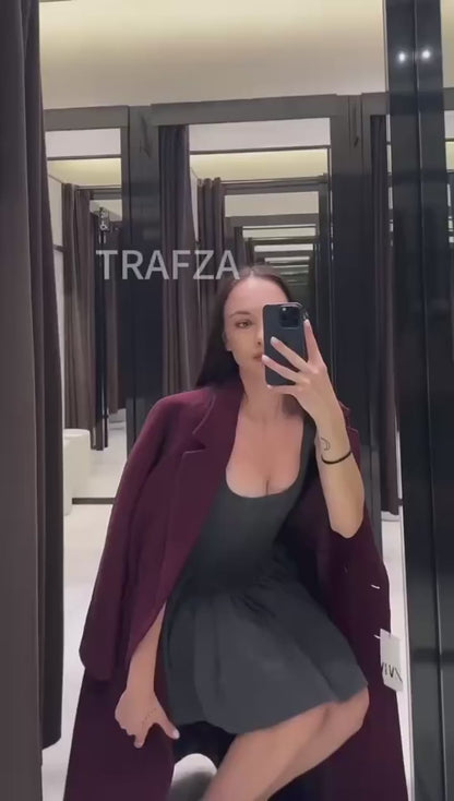 Double-Breasted Wool Maxi Coat – Elegant Burgundy