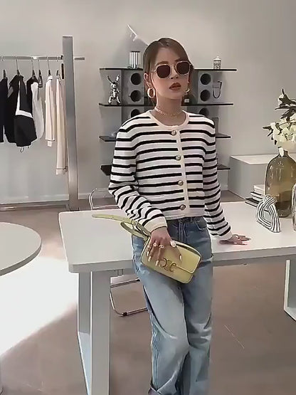 O-Neck Knit Sweater – Casual Long-Sleeve Look