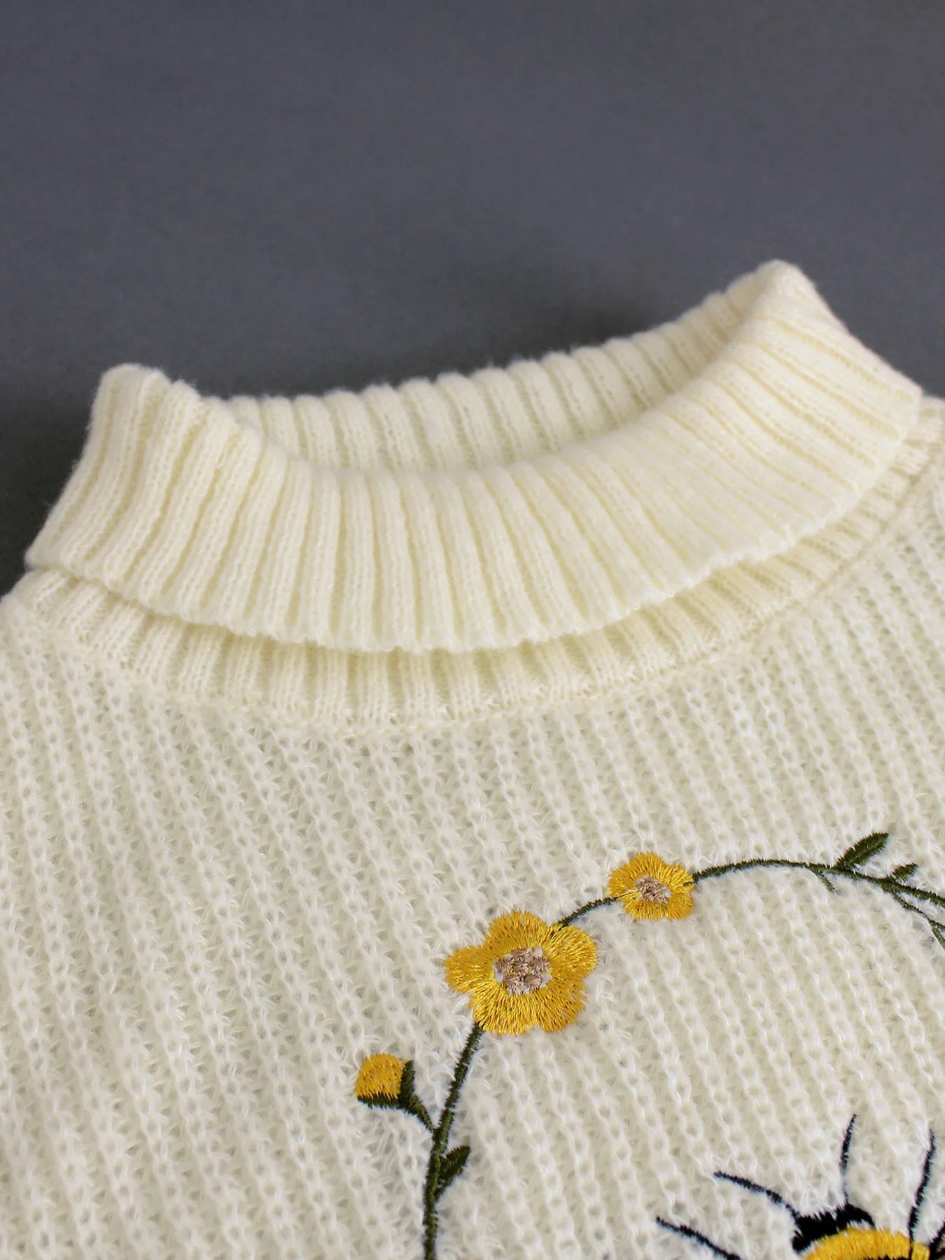 Warm Pit - Stripe Sweater – Elegant Solid Knit Style - LunaKit.LTD